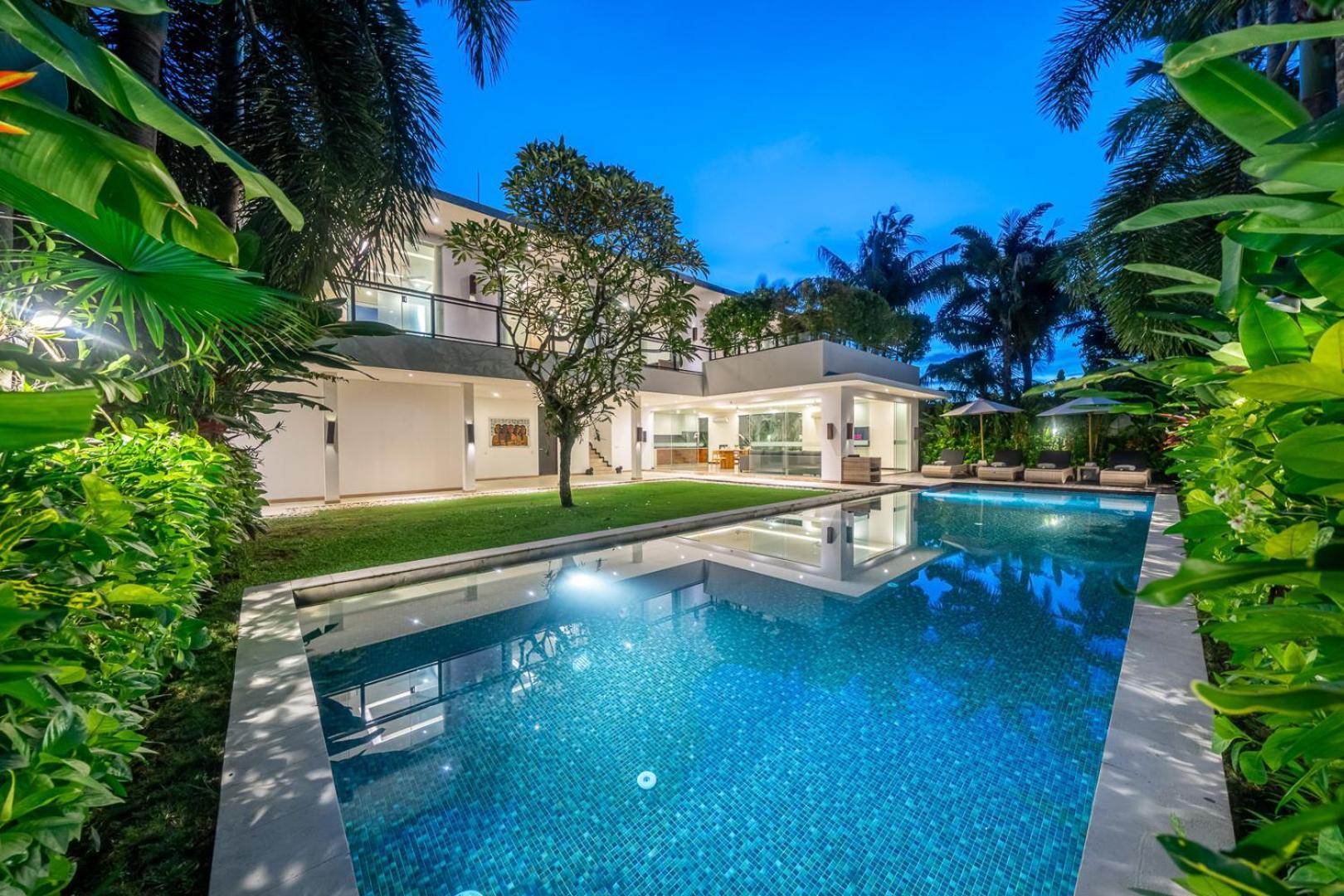 Three-Bedroom Villa Private Pool