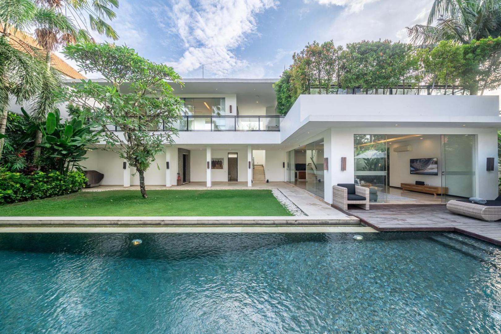 Three-Bedroom Villa Private Pool